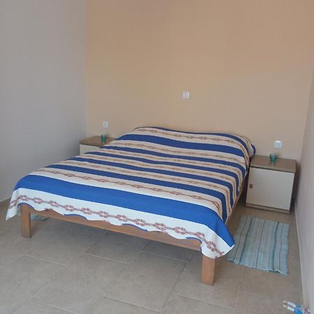 Marina Apartment Малинска Екстериор снимка