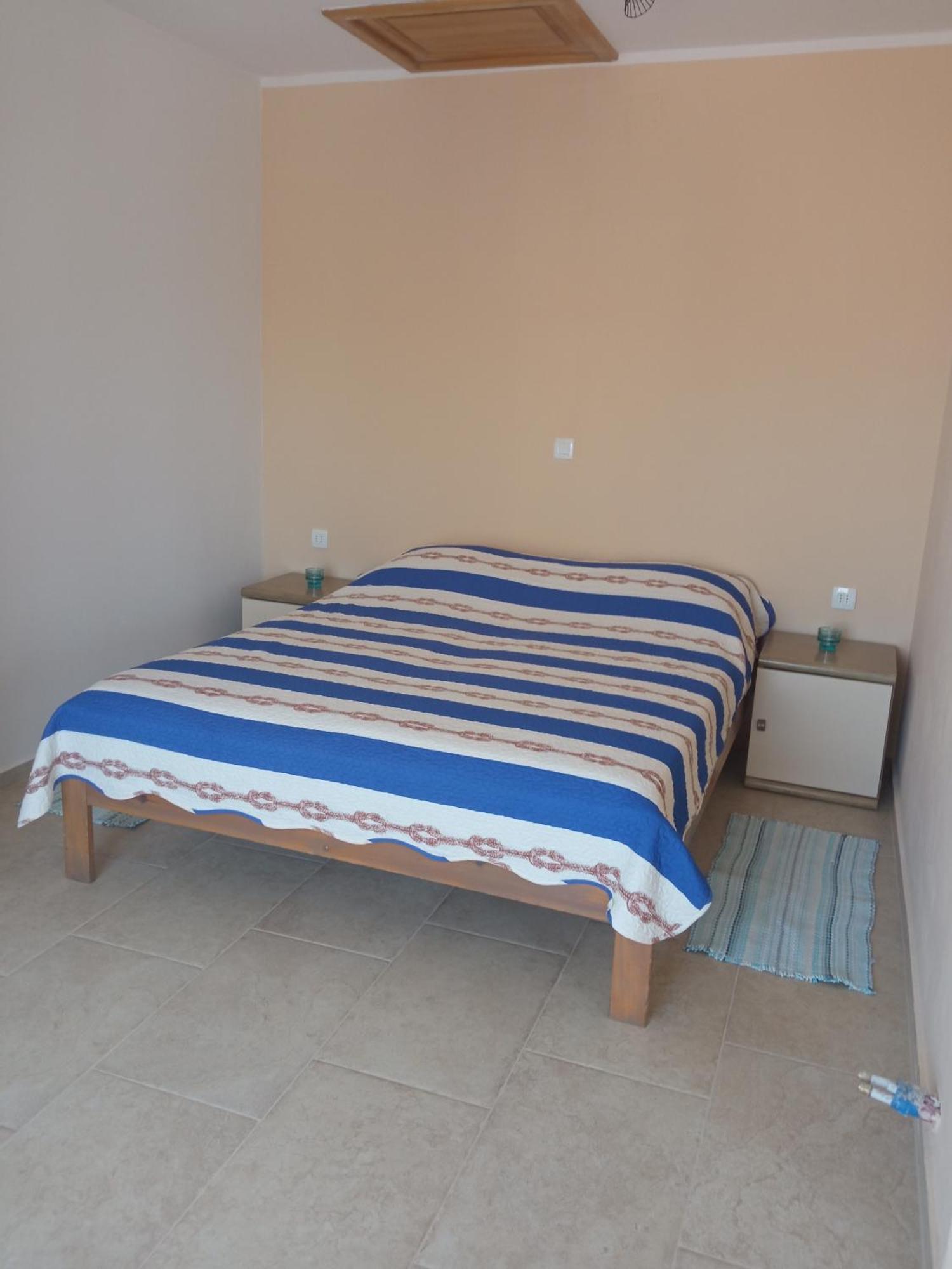 Marina Apartment Малинска Екстериор снимка