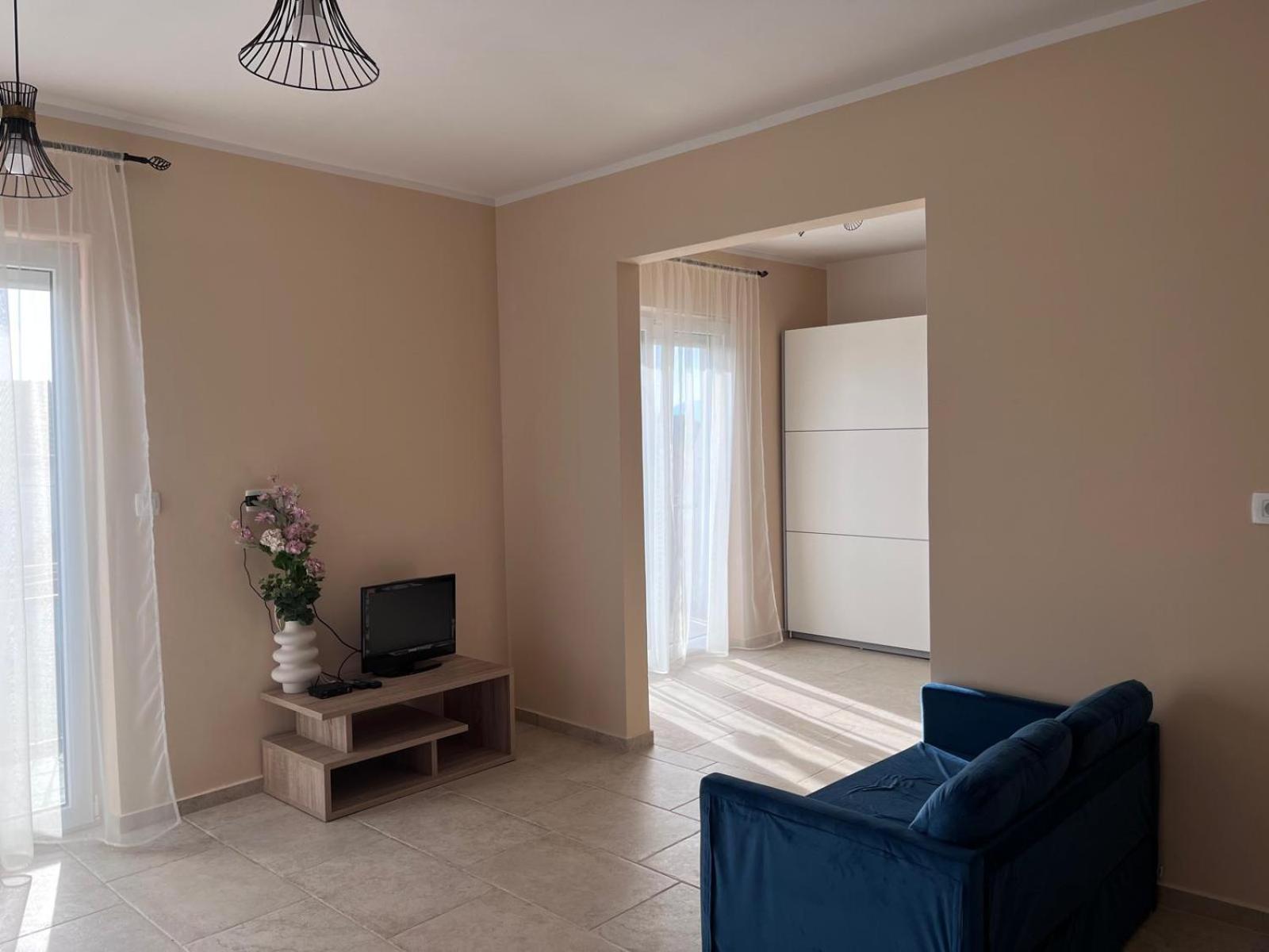 Marina Apartment Малинска Екстериор снимка